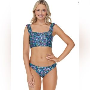 Raisins Porta del Sol Margarita ruffle top and low rider reversible bottom